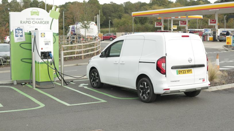 3436188 90kW Tekna Crew Van Auto 45kWh