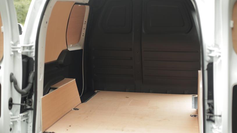 3436228 1.3 Acenta Van Auto