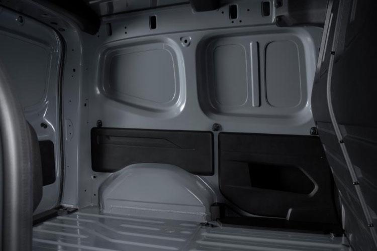 3458929 90kW Acenta Van Auto 45kWh